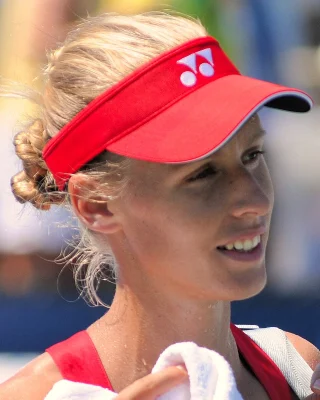 Елена Дементьева