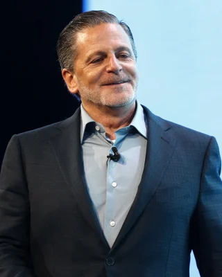 Dan Gilbert — логотип