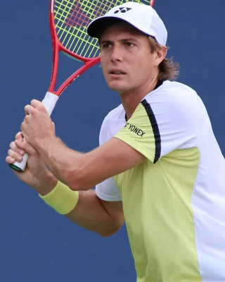 Lautaro Midón