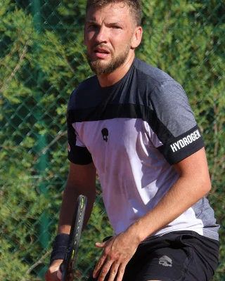 Шимон Вальков